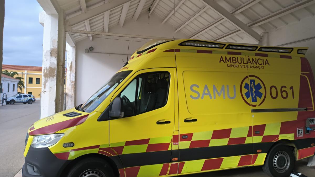 Ambulancia en Es Mercadal, Menorca.
