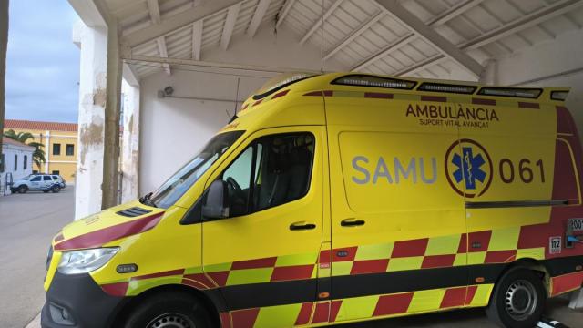 Ambulancia en Es Mercadal, Menorca.