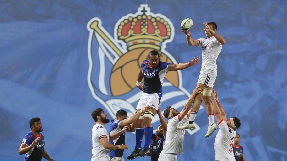 Encuentro entre Samoa y Estados Unidos en Anoeta durante su remodelación.