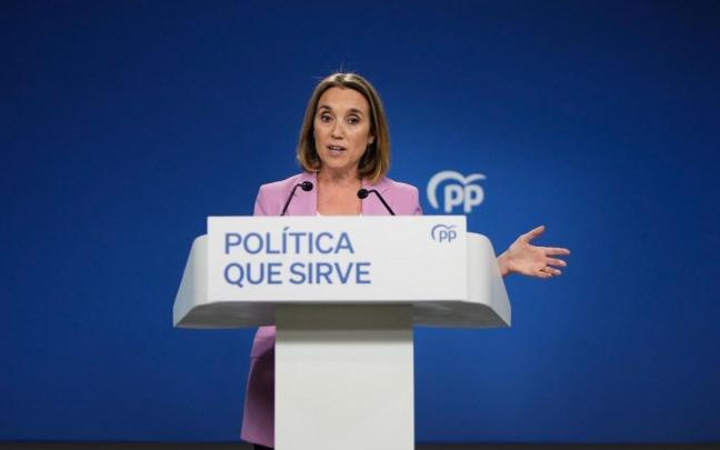 La secretaria general del PP, Cuca Gamarra, durante la rueda de prensa en la que ha anunciado que abandonará su puesto.