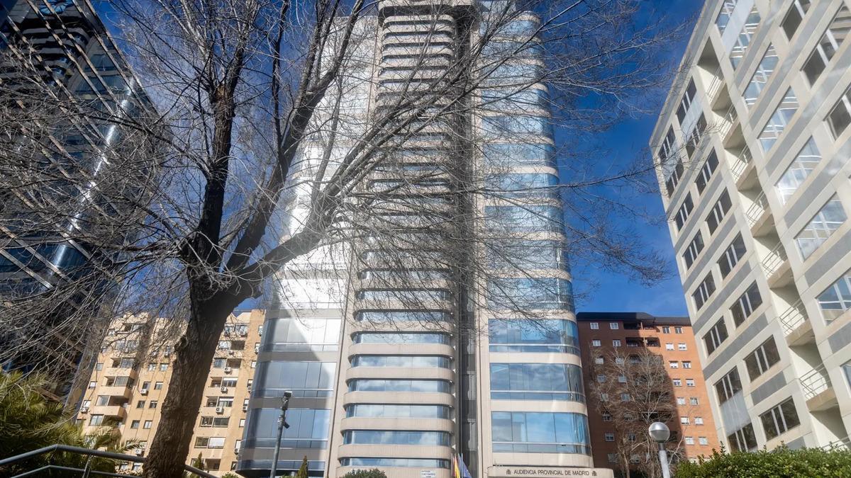 Fachada de la Audiencia Provincial de Madrid, donde se juzga al acusado de matar a su pareja en diciembre de 2024.
