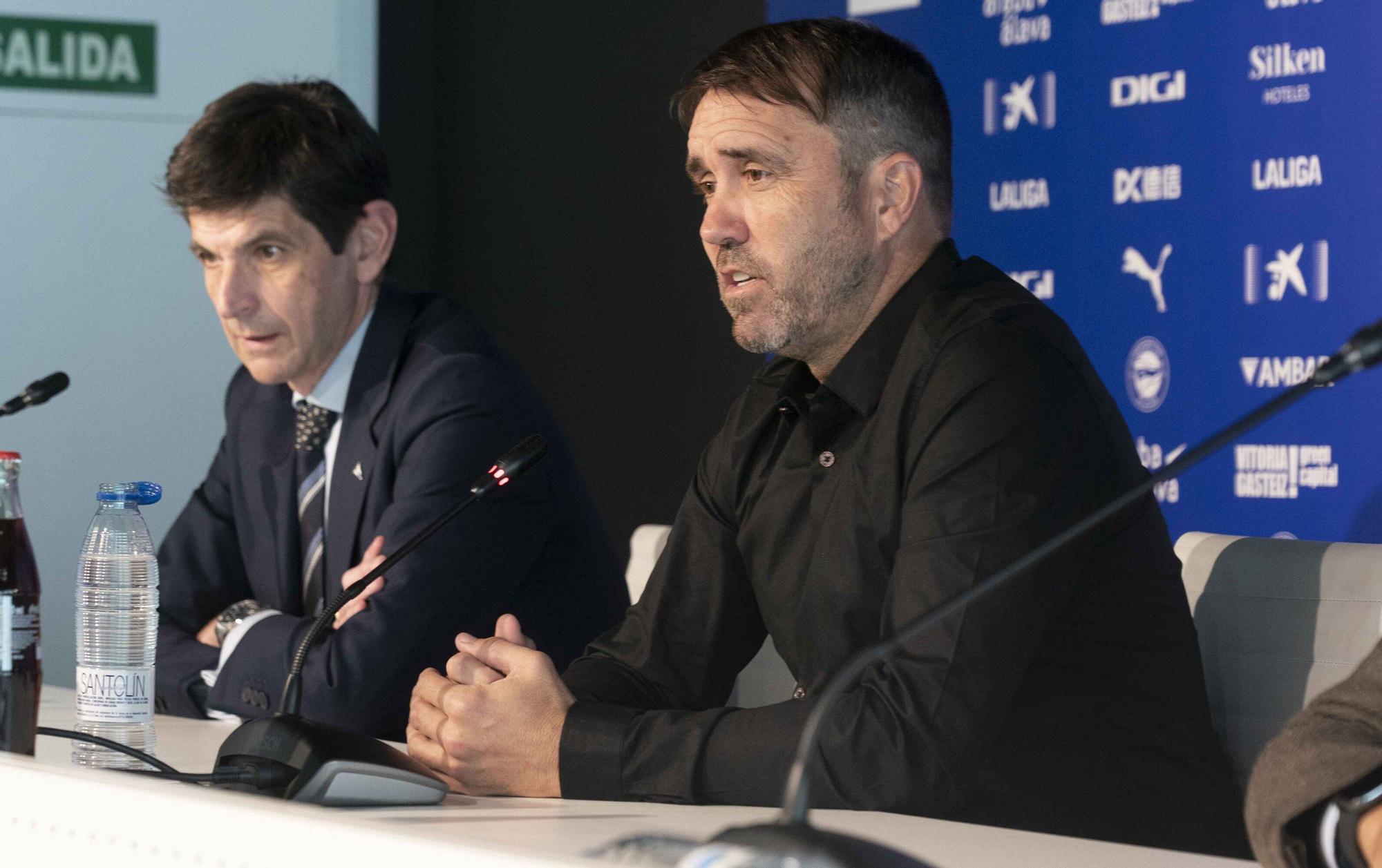 Eduardo Coudet en imagen durante su presentación con el Deportivo Alavés. Foto: ÁLEX LARRETXI