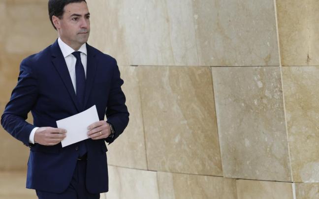 Pradales compara la "relativa tranquilidad" de Euskadi este verano con un orden internacional que "no se detiene".