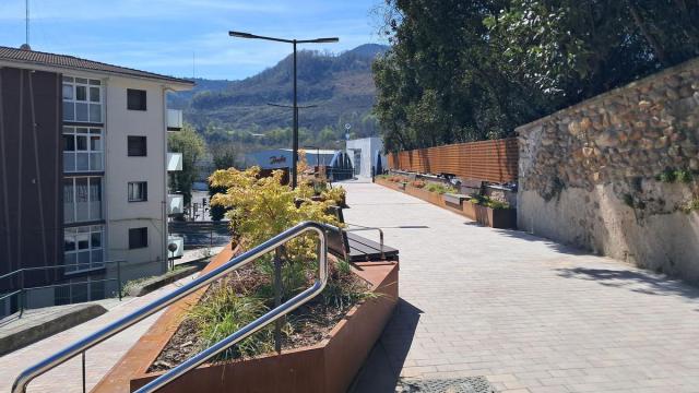 Último tramo de la calle San Esteban, donde se accede al puente