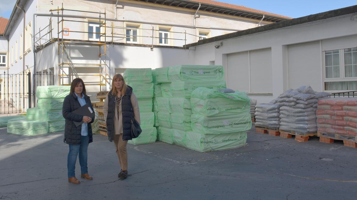 Ainhoa Basabe y Leire Fernández, en la residencia.