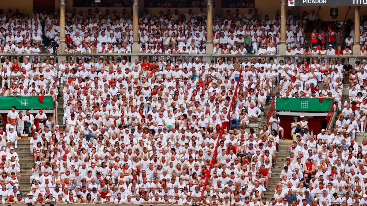 Tendidos de la plaza de toros de Iruñea en los sanfermines de 2023.