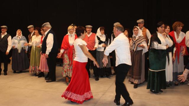 Ensayo de la zarzuela en una pasada edición.