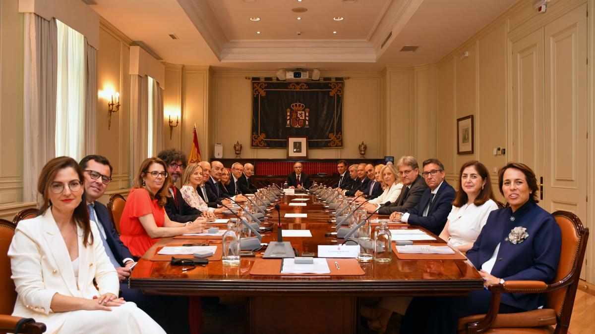 Los nuevo veinte vocales durante el primer pleno del octavo mandato del Consejo General del Poder Judicial