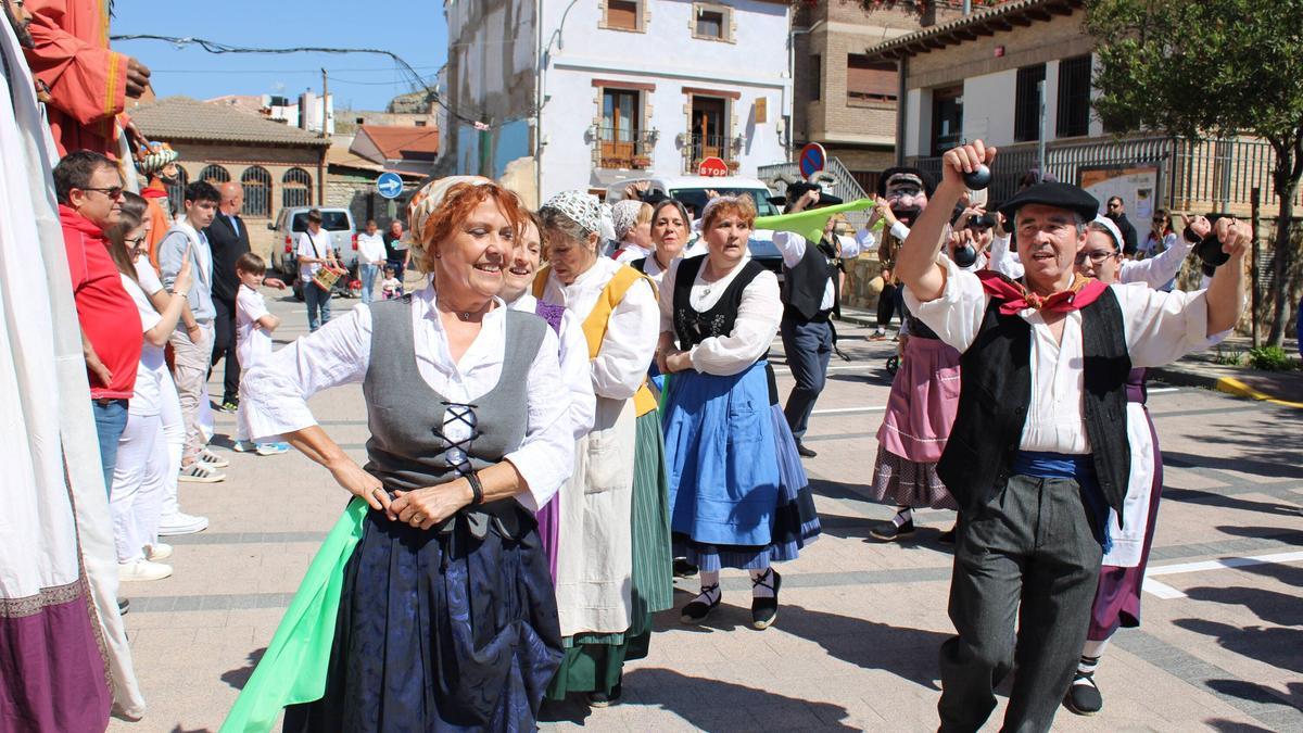 Hainbat jarduera antolatzen dira Euskal Herriko hainbat udalerritan, hala nola tailerrak, hitzaldiak eta irakurketak, kontzertuak, erakusketak eta proiekzioak, betiere euskara ardatz hartuta.