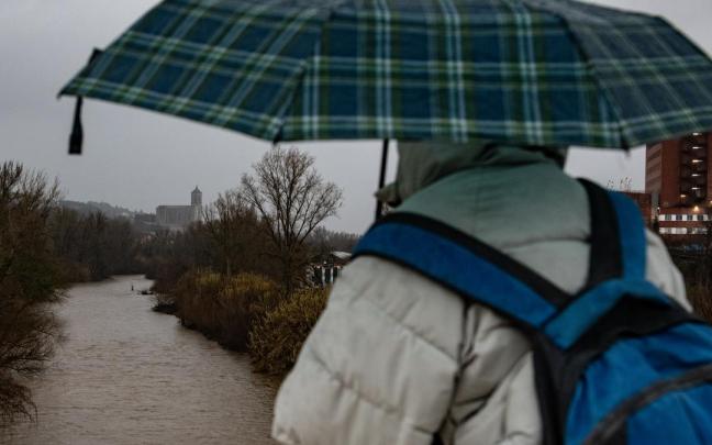 La Aemet ha elevado a nivel rojo la alerta por lluvias en el litoral sur de la provincia de Valencia