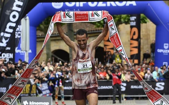 Elazzaoui, en la meta de Zegama. Arnaitz Rubio.