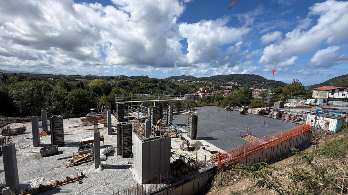 Obra para la construcción de 27 VPO en Esnabide.