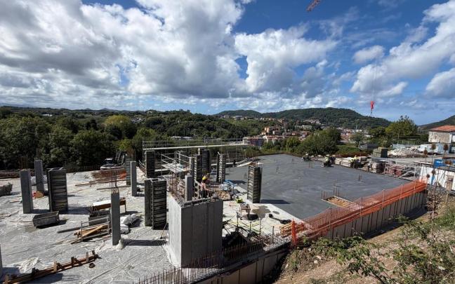 Obra para la construcción de 27 VPO en Esnabide.