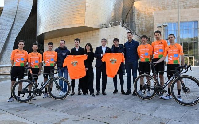 Presentación del Euskaltel-Euskadi en la Itzulia