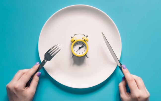 El ayuno intermitente puede ayudar a controlar el peso, pero no es una solución que valga para todo el mundo.