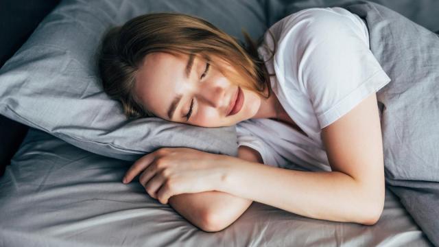 La alimentación es clave para dormir mejor