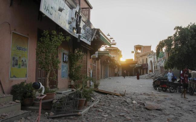 Edificios dañados por el terremoto.