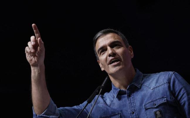Sánchez durante su intervención en el acto de inicio de la campaña a los comicios europeos en València.