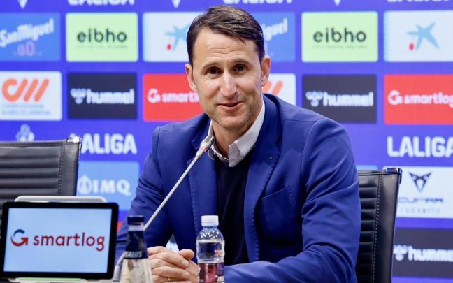 Beñat San José seguirá una temporada más al frente del Eibar. JAVI COLMENERO