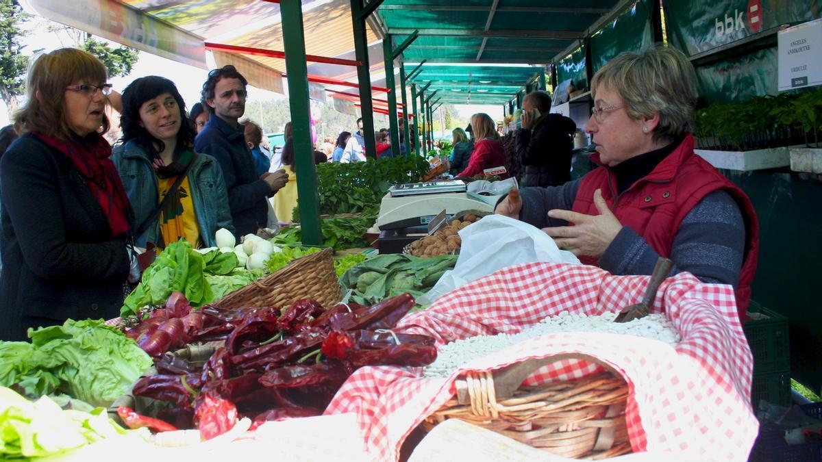 La feria de Berango ofrecerá el domingo un total de 40 expositores con productos agrícolas. C. ZÁRATE