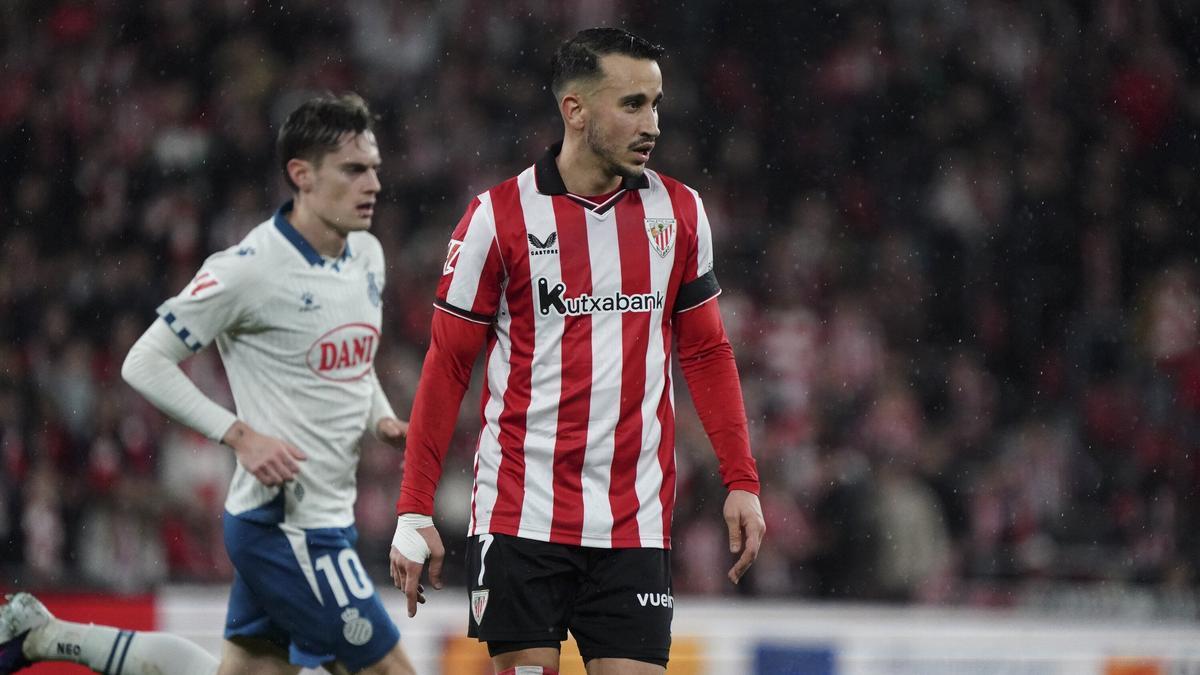 Alex Berenguer en el partido contra el Espanyol. Pankra Nieto | Miguel Acera