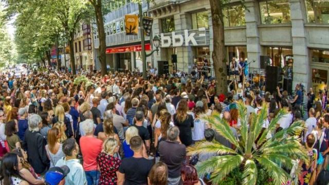 Bereziak celebra el 20 aniversario de Bilbao BBK Live llevando la música a la ciudad