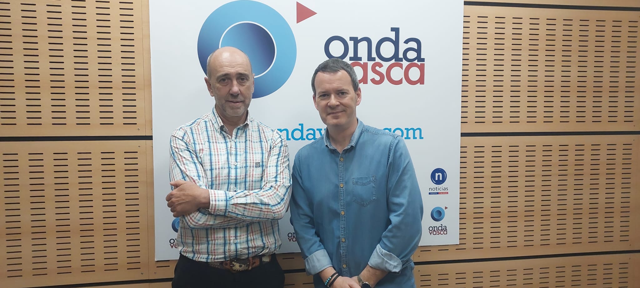 Javier Larrañaga, Presidente de BEREZILAN, junto a Txema Gutiérrez
