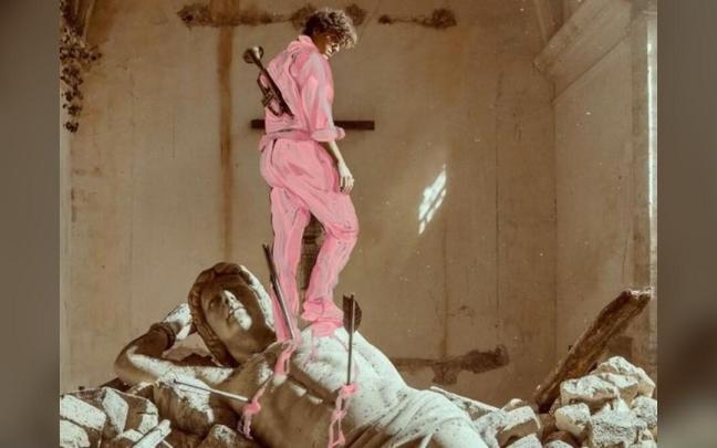 Un fotograma de La bola negra, la nueva película de Javier Calvo y Javier Ambrossi inspirada en una obra inacabada de Federico García Lorca.