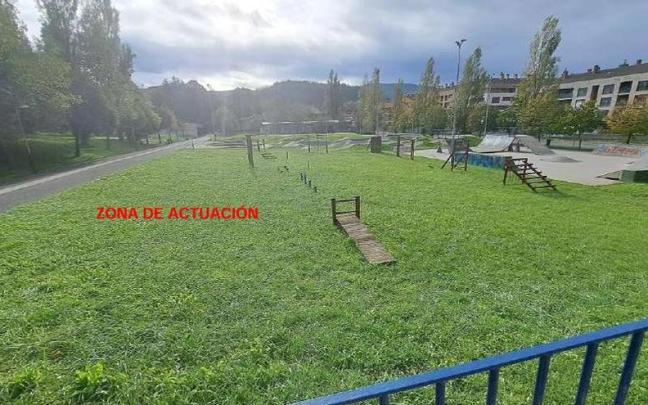 Zona del parque Bekosolo de Etxebarri elegida para el recinto de juegos de agua