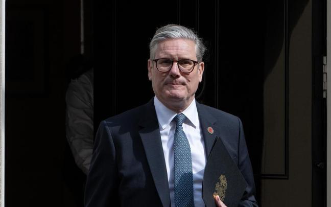 El primer ministro británico, Keir Starmer, sale de su residencia oficial en Downing Street, Londres. / EP El primer ministro británico, Keir Starmer, sale de su residencia oficial en Downing Street, Londres.