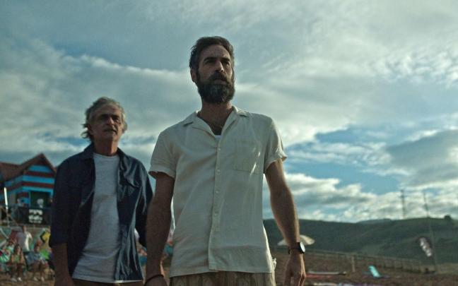 Jon Plazaola, en primer plano, en una escena de la serie ‘Itxaso’.