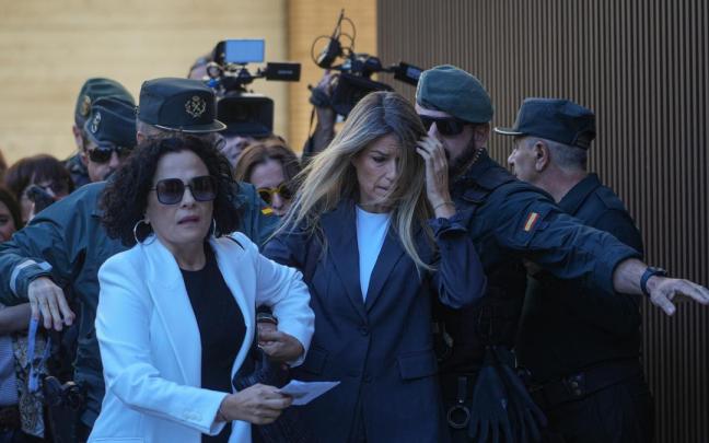 La periodista Maribel Vilaplana a su llegada a los juzgados.