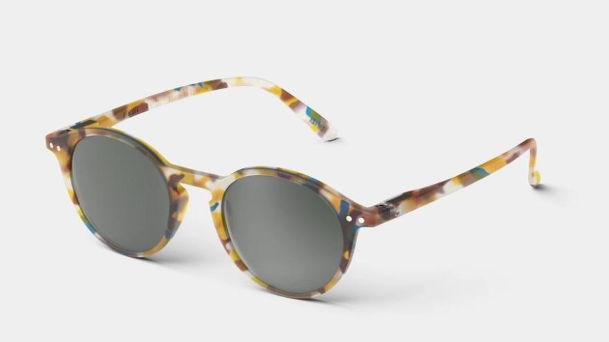 Gafas con montura multicolor, de Izipizi.