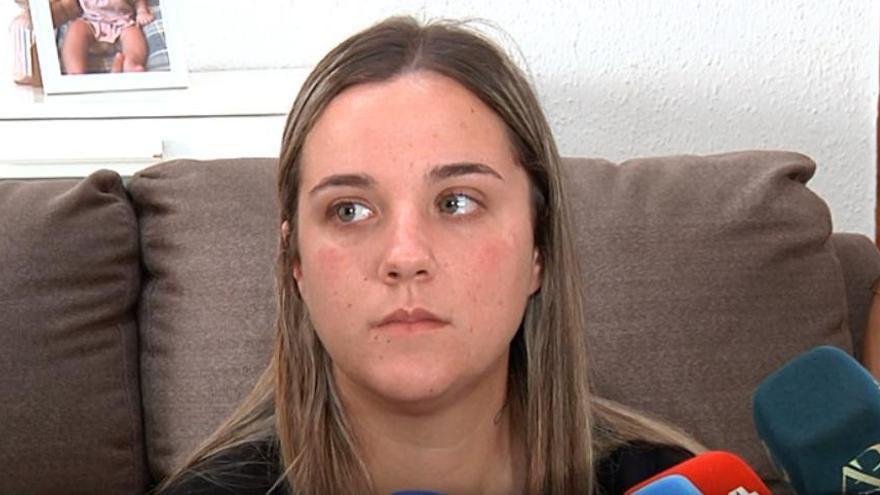 Andrea Burdalos, madre de la bebé fallecida por quemaduras en Sevilla.