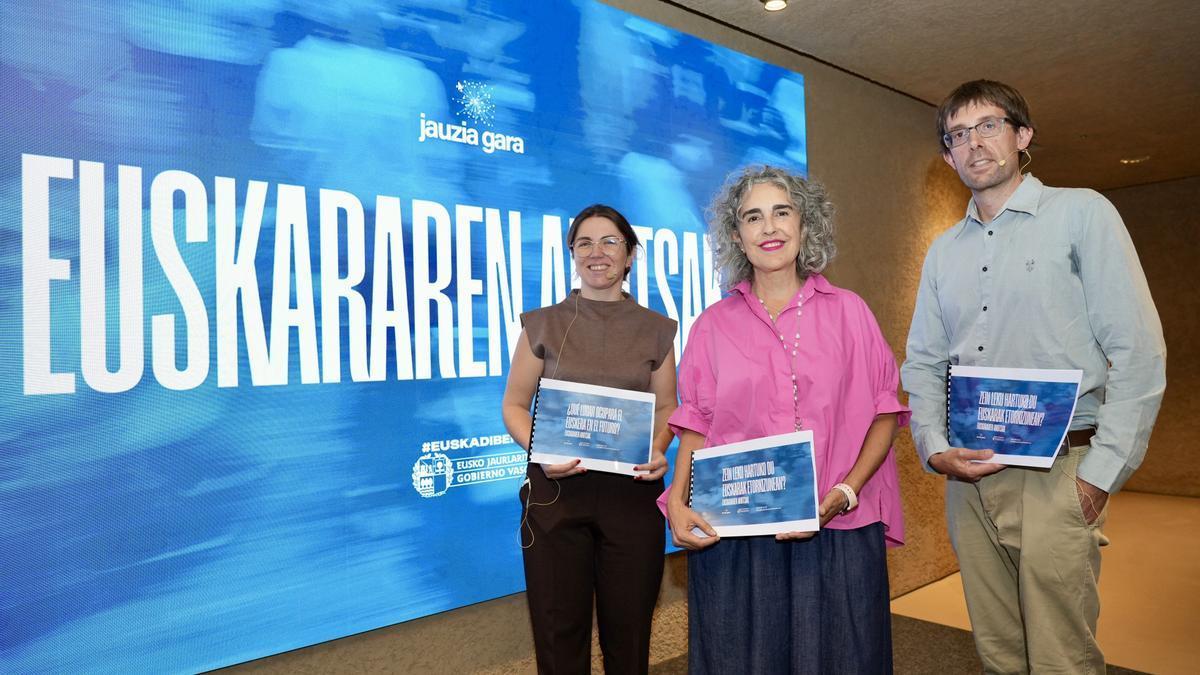 La consejera de Cultura y Política Lingüística, Ibone Bengoetxea, en la presentación de Euskararen Ahotsak.