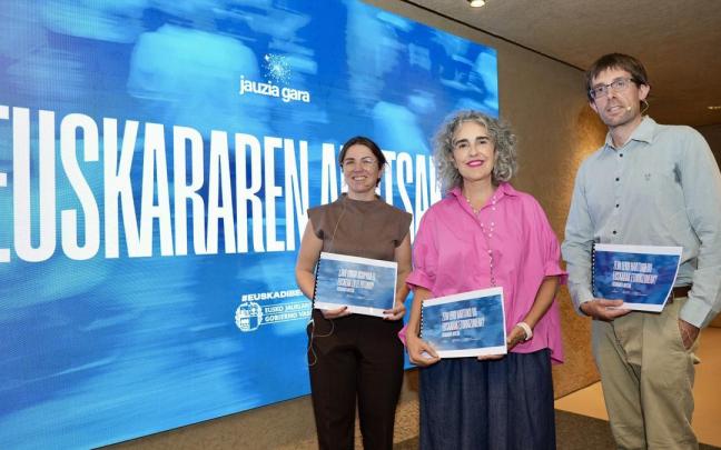 La consejera de Cultura y Política Lingüística, Ibone Bengoetxea, en la presentación de Euskararen Ahotsak.