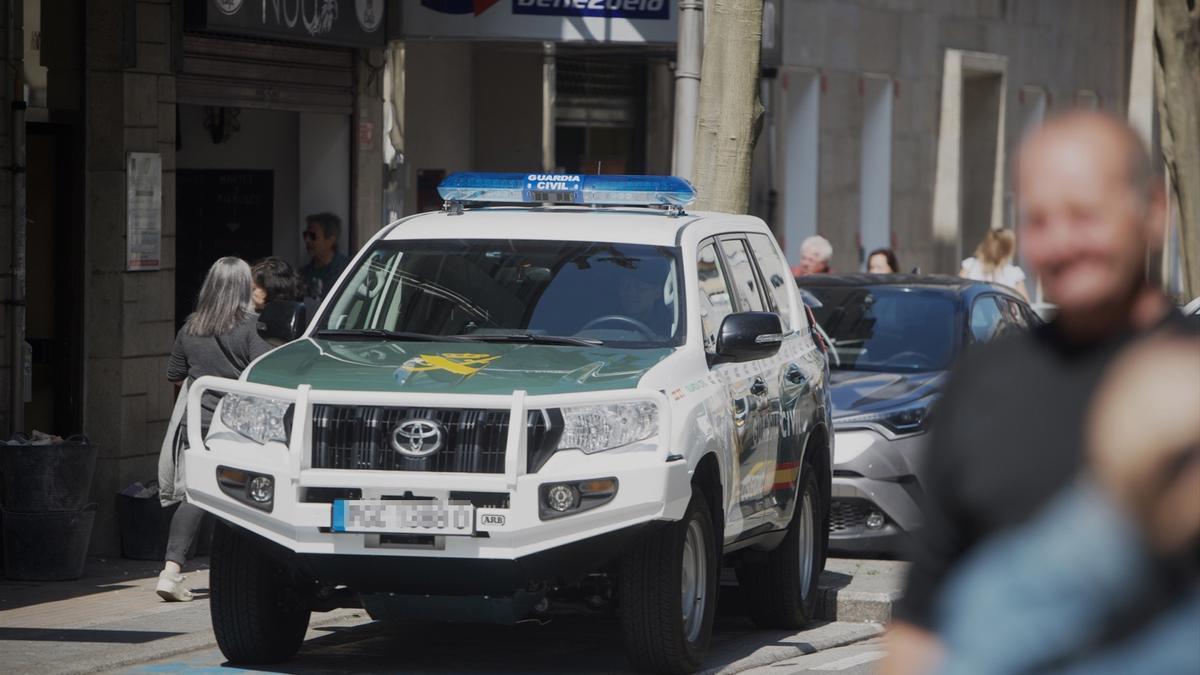 Un vehículo de la Guardia Civil en Pontevedra.