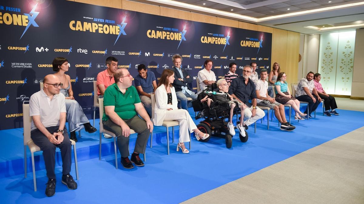 El director de cine Javier Fesser ofrece una rueda de prensa junto al reparto por el estreno de la secuela de 'Campeonex',