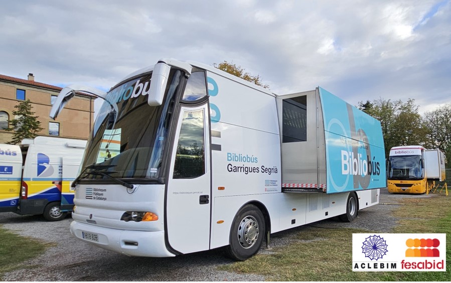 Bibliobus. Servicio itinerante de préstamo de libros