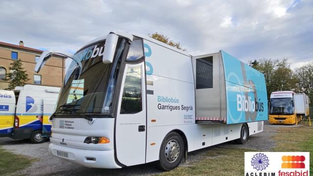 Bibliobus. Servicio itinerante de préstamo de libros