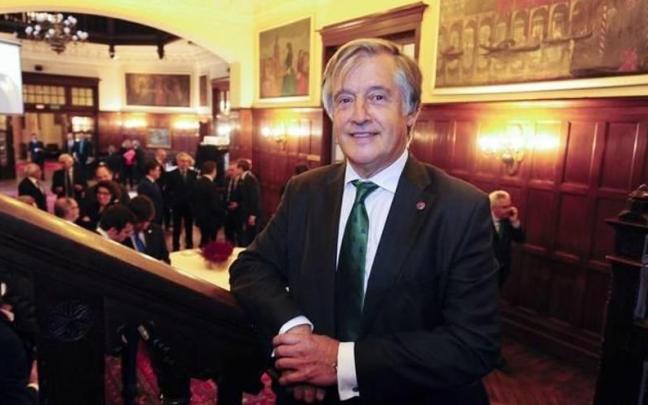 Antón Pérez-Iriondo en la Sociedad con motivo de la celebración del 180 anivesario. | Foto: Deia, JOSE MARI MARTÍNEZ