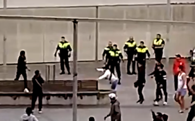 Un momento de la detención en Bilbao. IMAGEN DE REDES SOCIALES