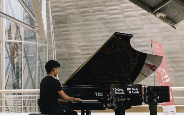 "Tu ciudad se llena de pianos” regresa a Bilbao para llenar de música sus calles 