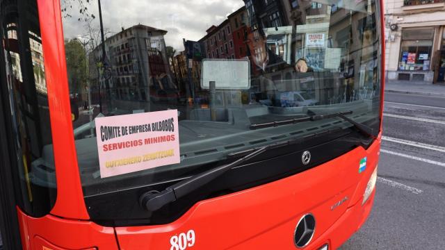 Bilbobus mantiene la huelga indefinida desde el pasado 9 de abril