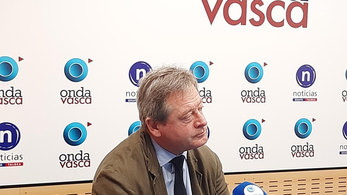 Bingen Zupiria en los estudios de ONDA VASCA