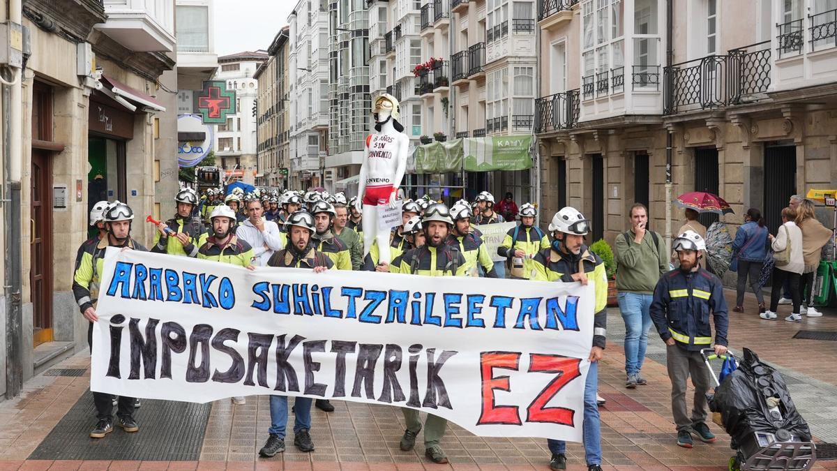 Protesta de los Bomberos de Álava JORGE MUÑOZ