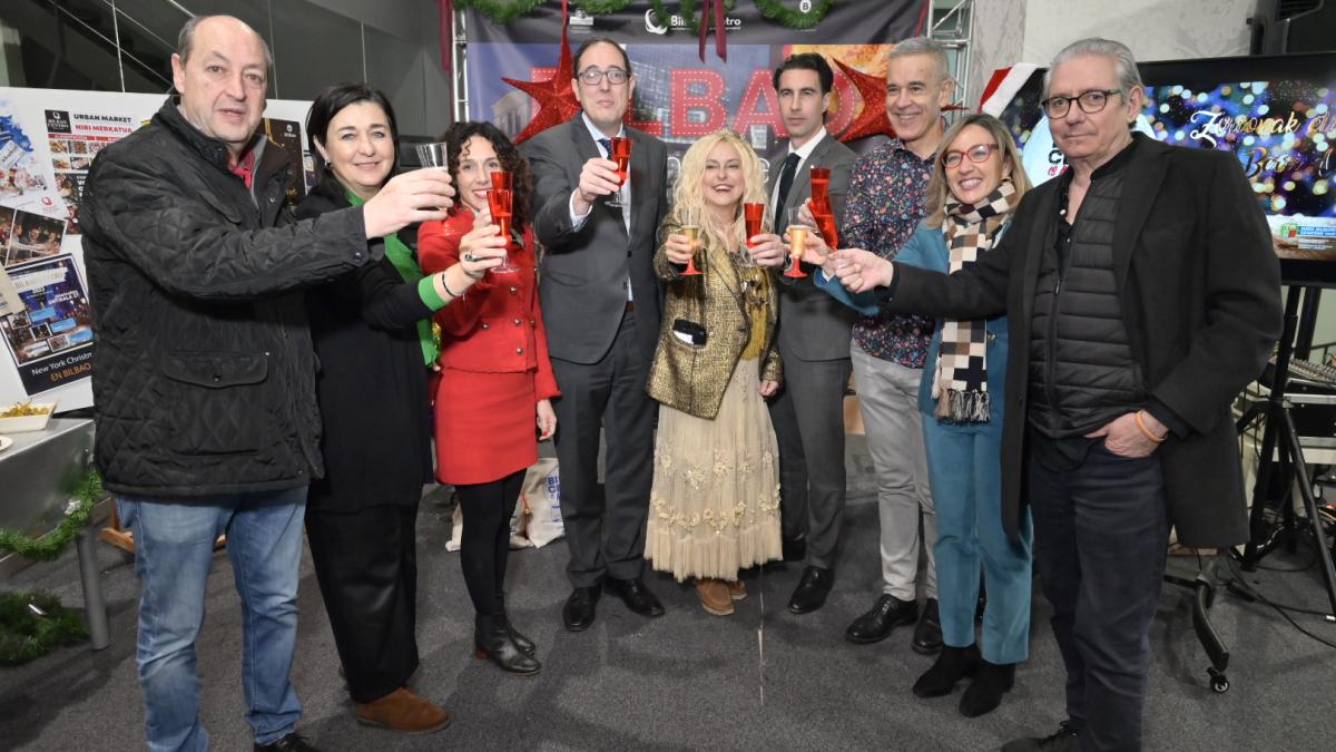 Brindis en el inicio de la campaña BilbaoCentro is Magic