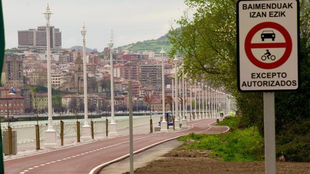 El primer tramo del Bulevar de la Ría en Lamiako entra hoy en servicio