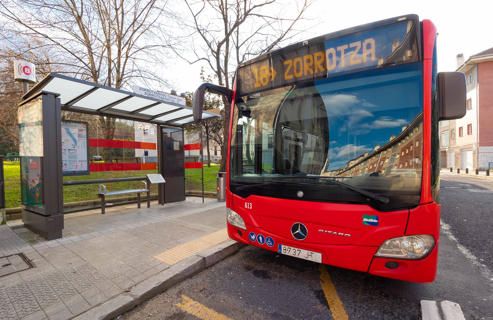 Además, las personas usuarias que lo necesiten podrán obtener el horario sin moverse de casa a través de la App de Bilbobus, 