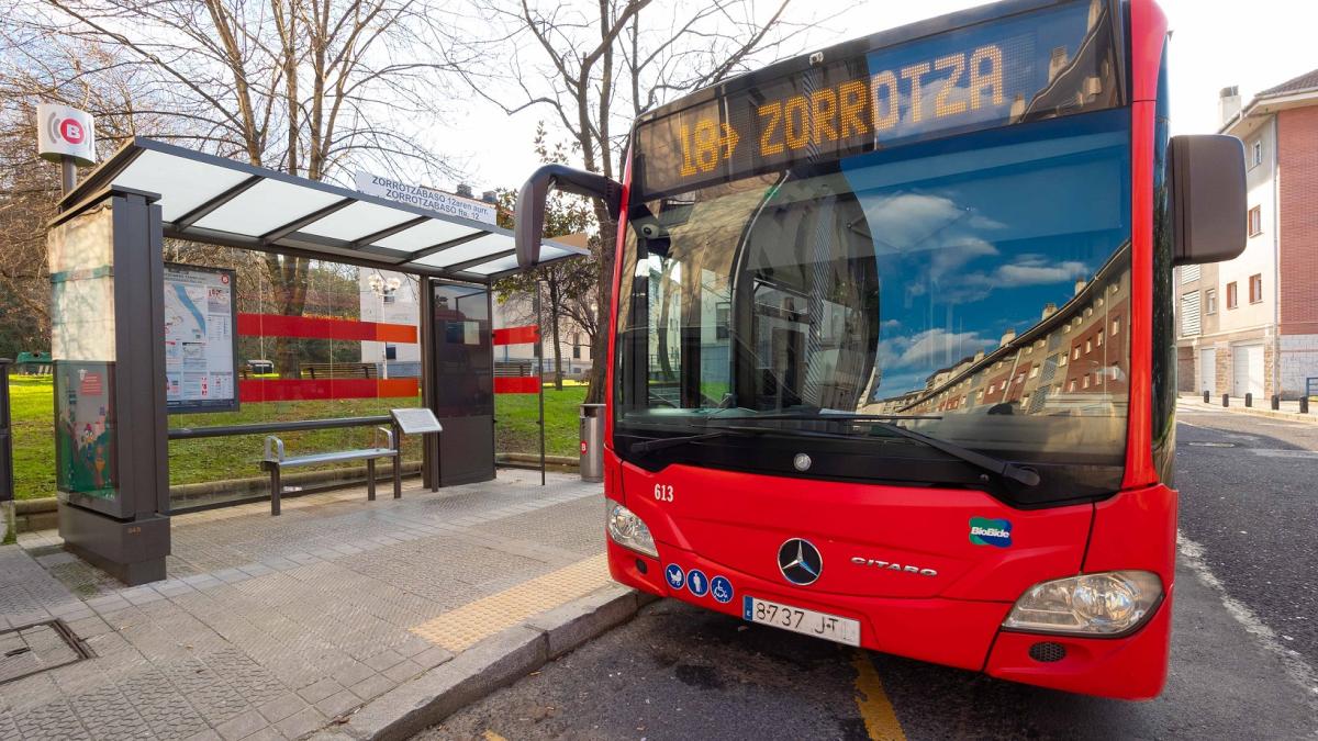 Además, las personas usuarias que lo necesiten podrán obtener el horario sin moverse de casa a través de la App de Bilbobus, 